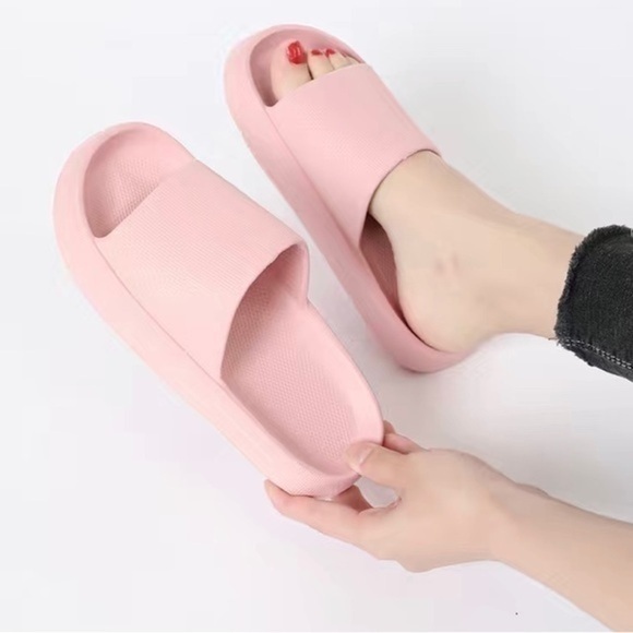 Pink slides size 6 New - Picture 1 of 3
